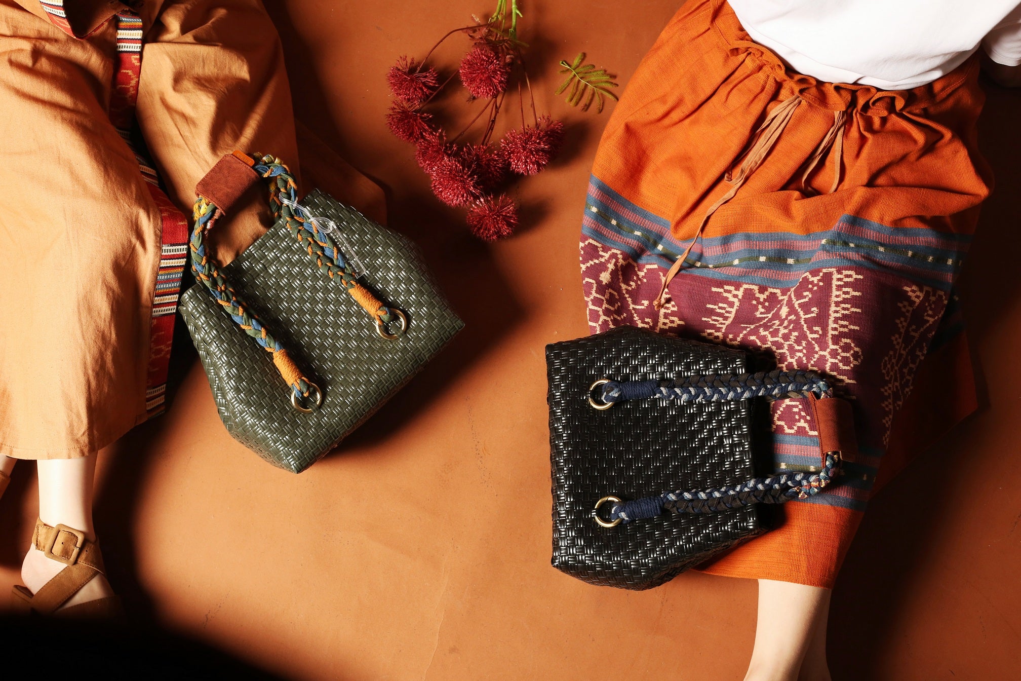 Hand Bag - Saling Silang | Rajoet x Noesa