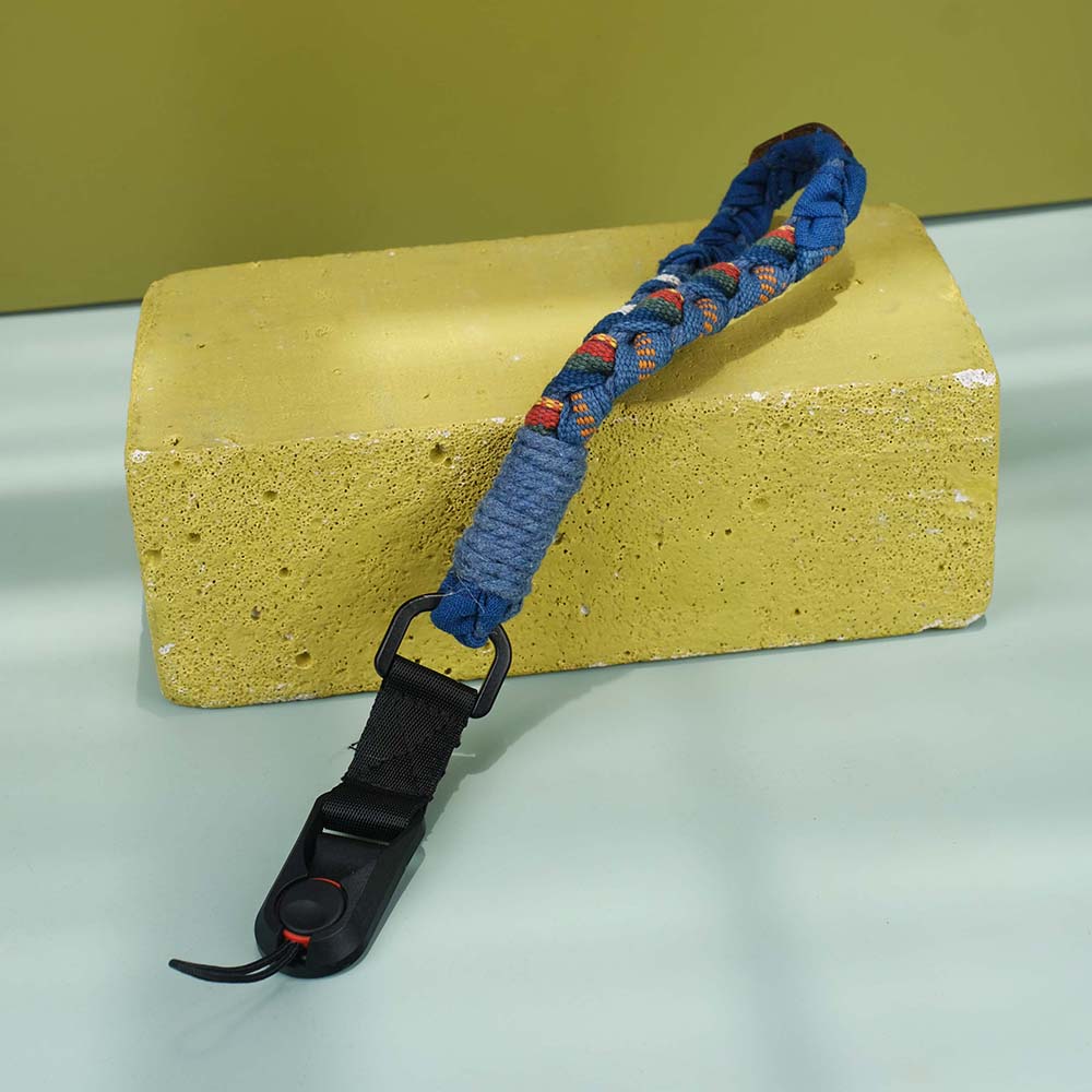 Camera Strap Tenun Ikat - Sangkut Tilu | Noesa