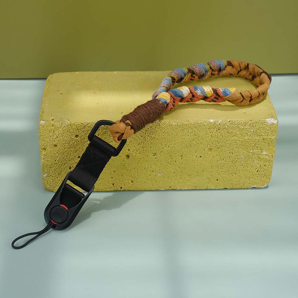 Camera Strap Tenun Ikat - Sangkut Tilu | Noesa