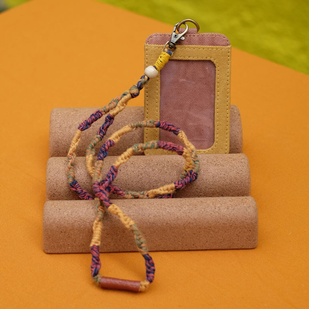 Selip Tilu - ID Card Holder With Lanyard | Noesa