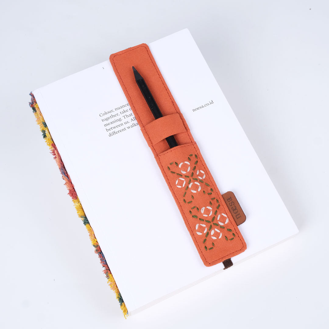 Jeda Sashiko - Cloth Bookmark and Pen Holder | Noesa