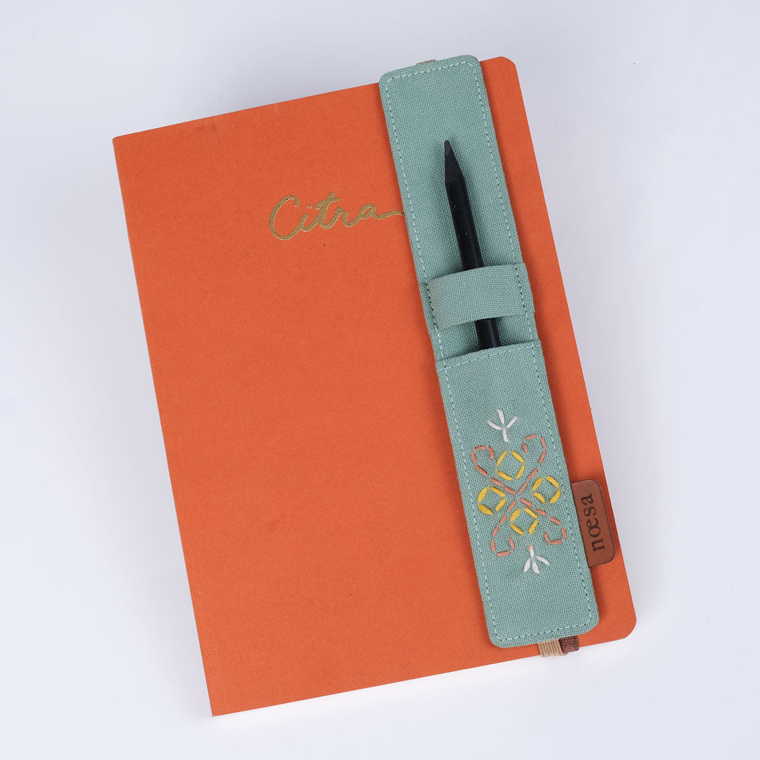 Jeda Sashiko - Cloth Bookmark and Pen Holder | Noesa