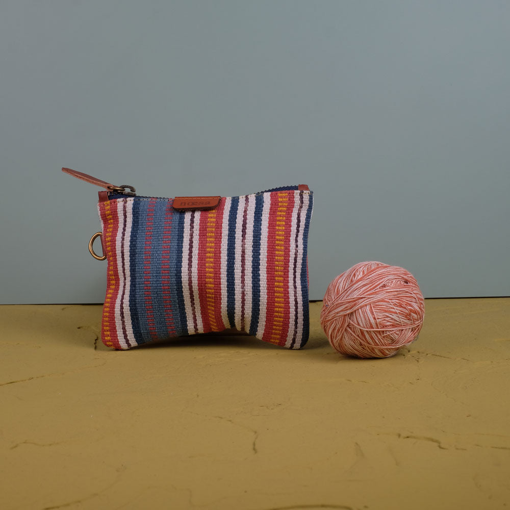 Kantong Pouch Tenun Ikat - Size M | Noesa