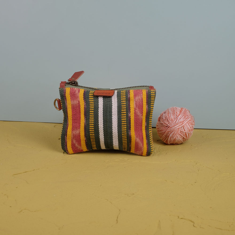 Kantong Pouch Tenun Ikat - Size M | Noesa