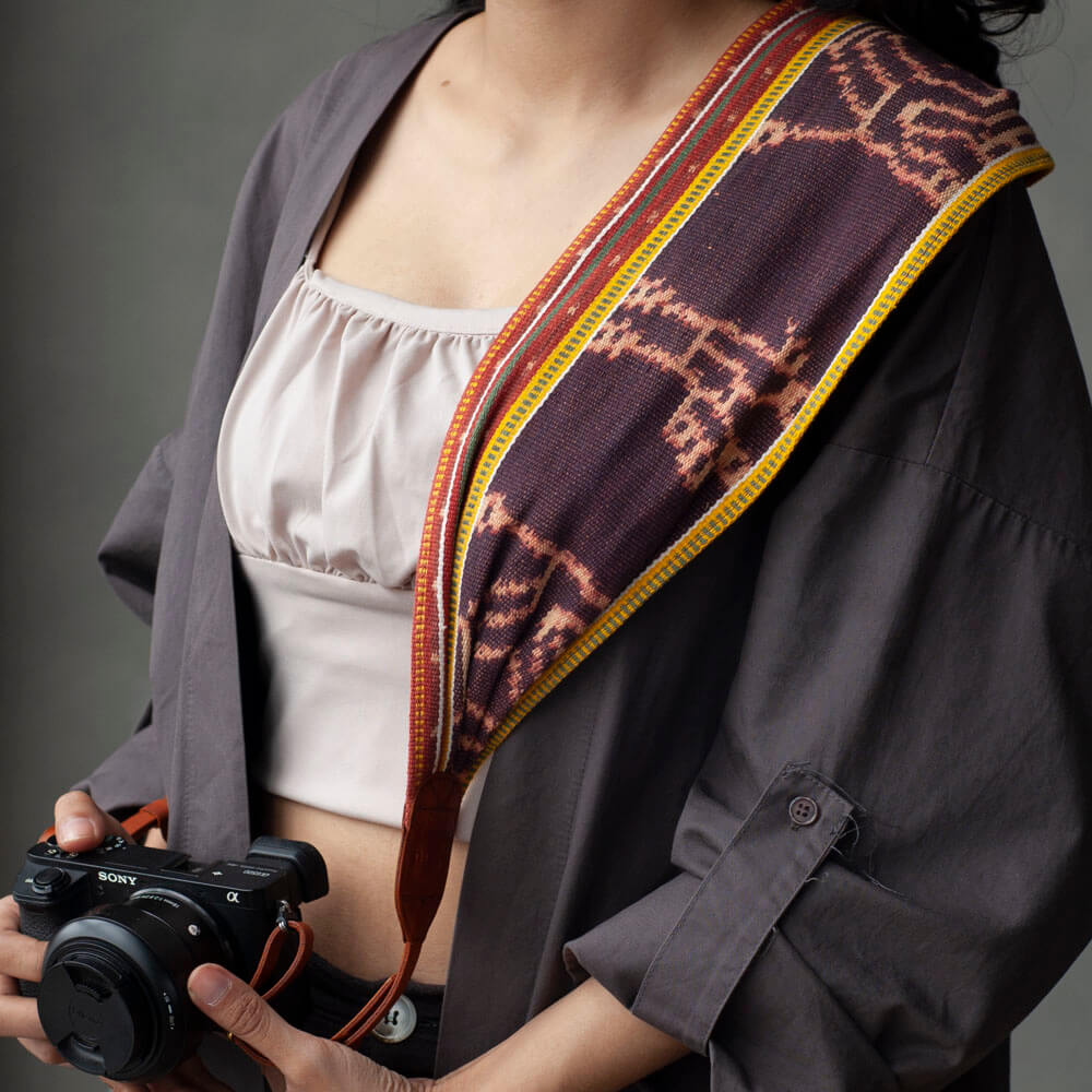 Sangkut - Natural Dye Tenun Ikat Camera Strap Size L | Noesa