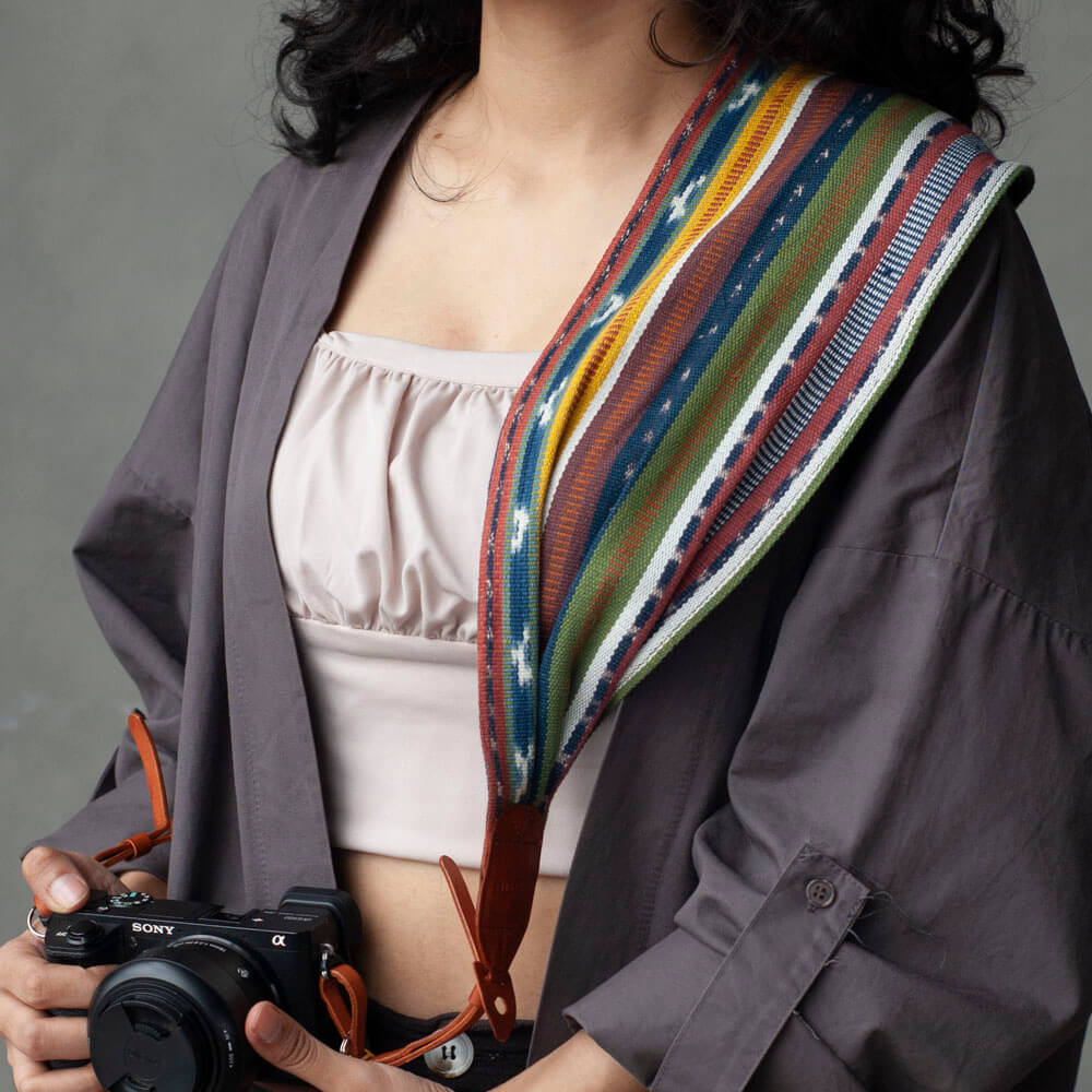 Sangkut - Natural Dye Tenun Ikat Camera Strap Size S | Noesa
