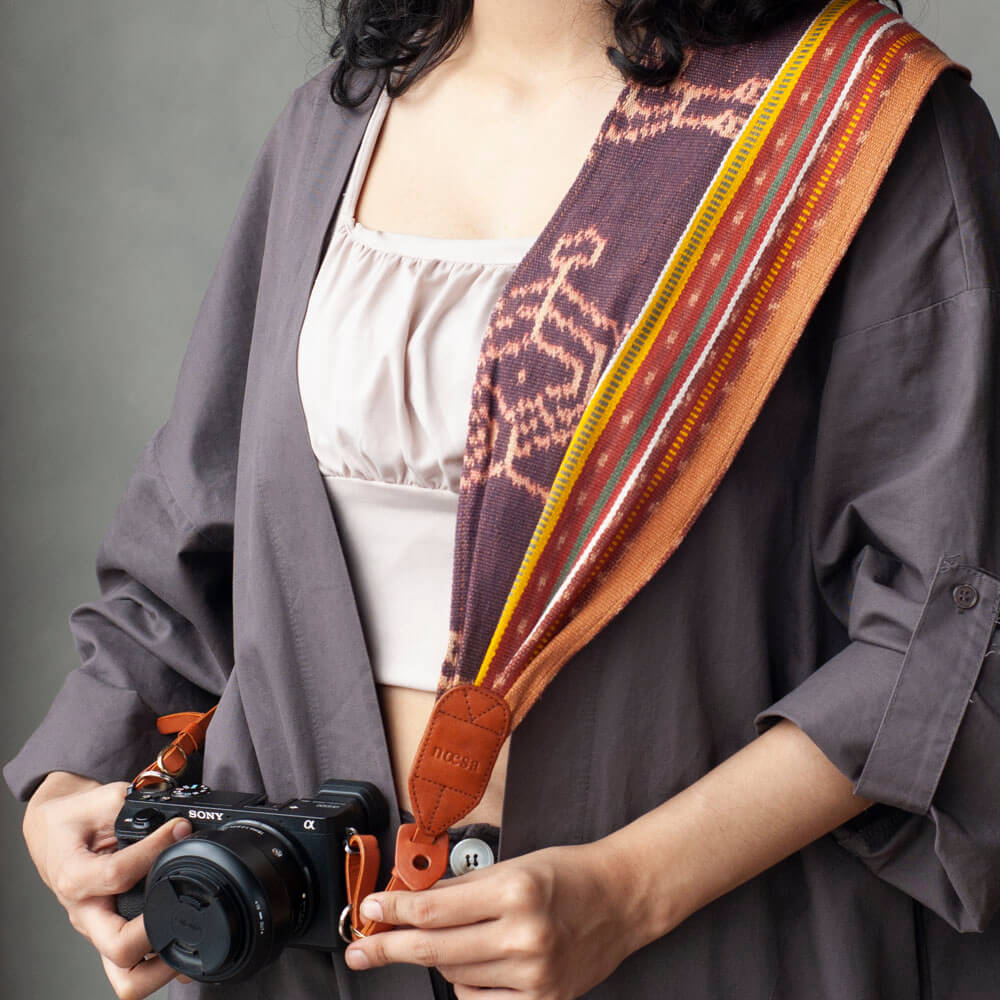Sangkut - Natural Dye Tenun Ikat Camera Strap Size L | Noesa