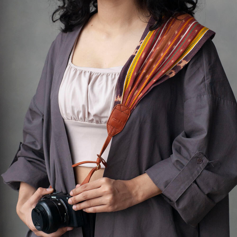 Sangkut - Natural Dye Tenun Ikat Camera Strap Size L | Noesa