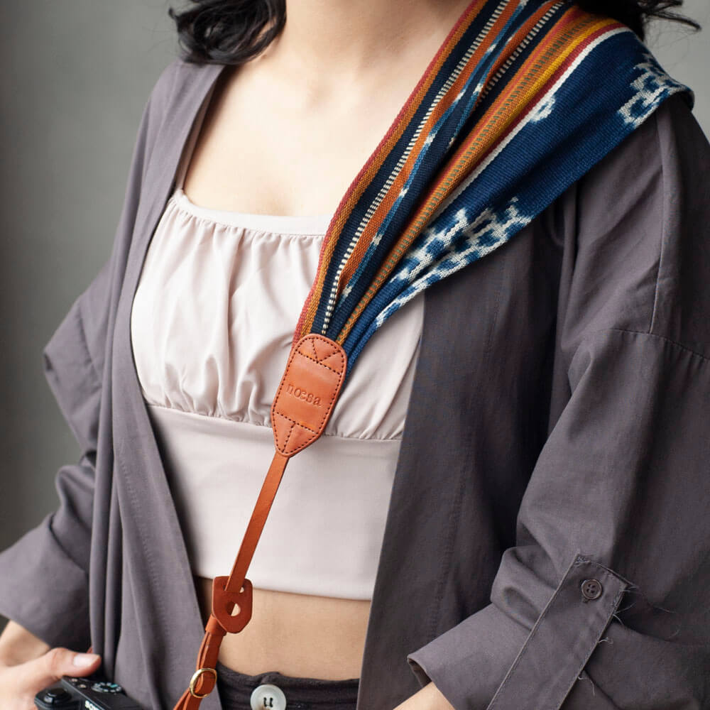Sangkut - Natural Dye Tenun Ikat Camera Strap Size S | Noesa