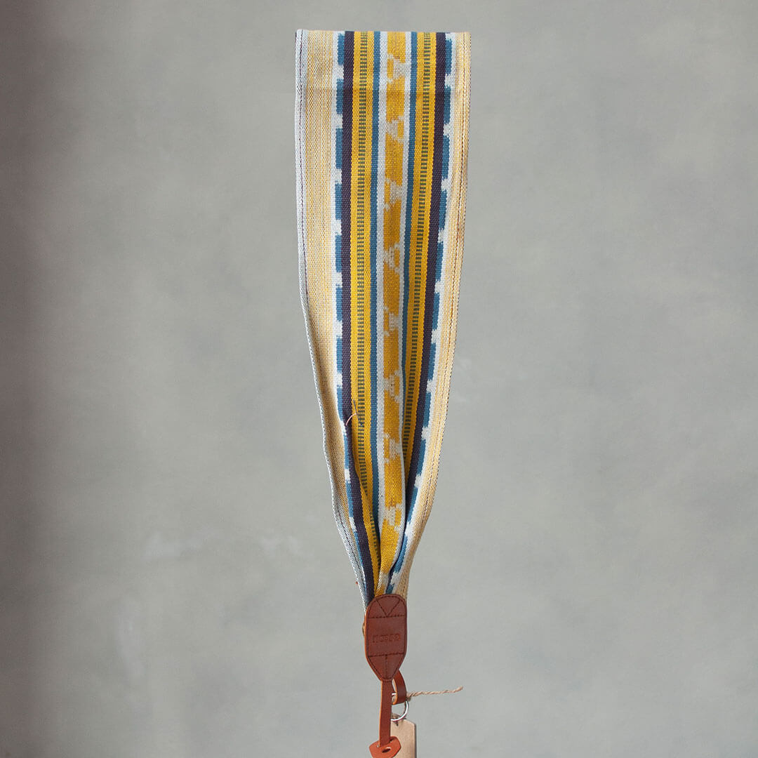 Sangkut - Natural Dye Tenun Ikat Camera Strap Size S | Noesa