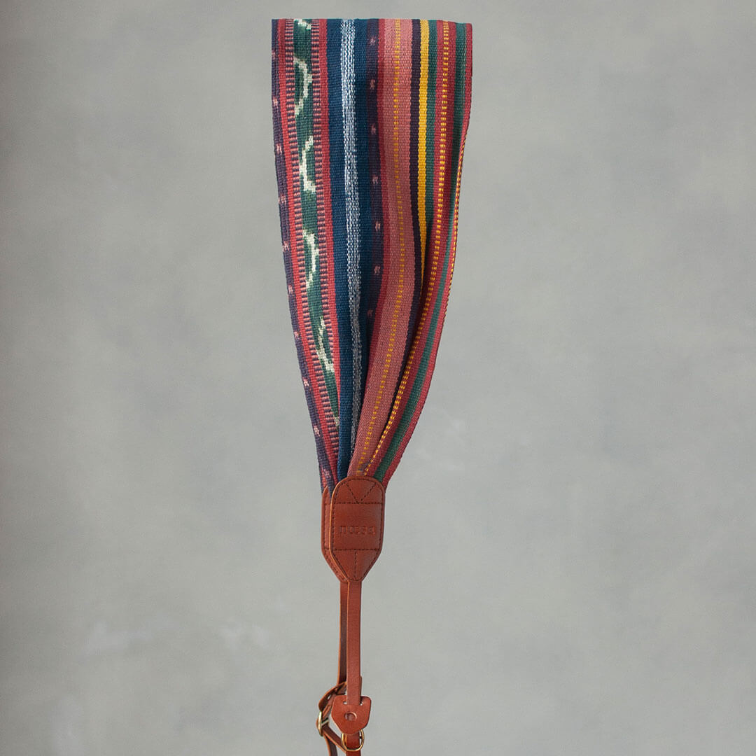 Sangkut - Natural Dye Tenun Ikat Camera Strap Size S | Noesa