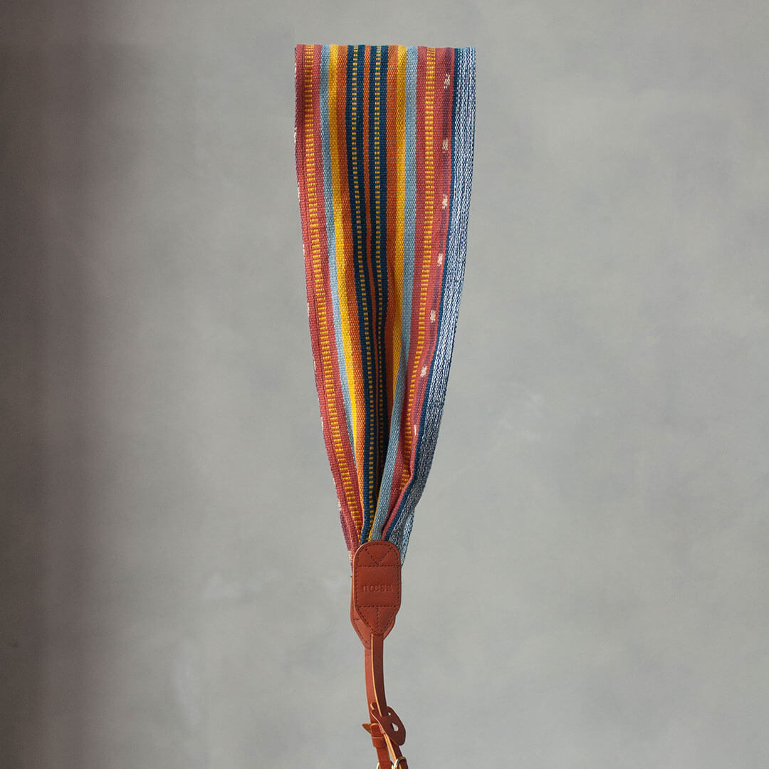 Sangkut - Natural Dye Tenun Ikat Camera Strap Size S | Noesa