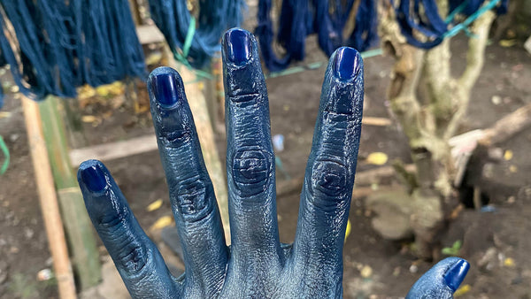 Dirayu Biru. Perkenalkan, UNWOVEN!