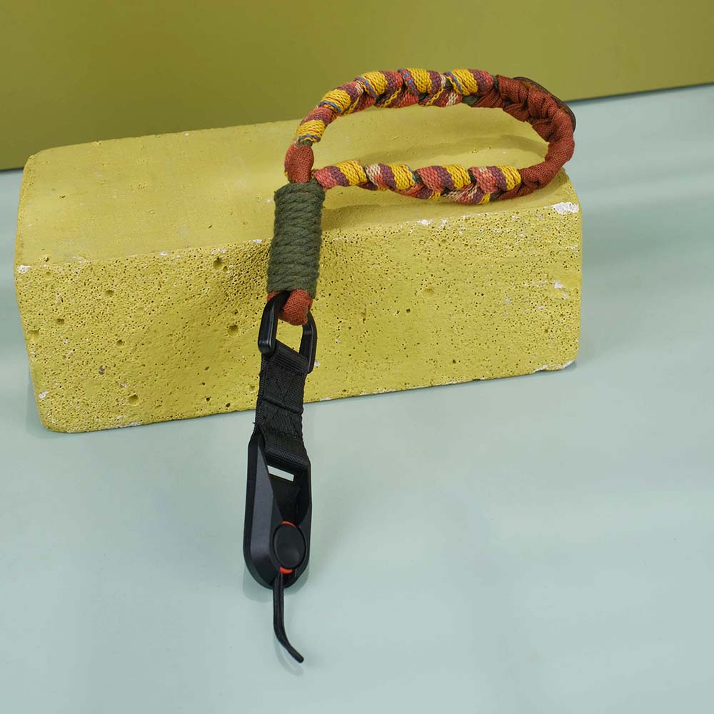 Camera Strap Tenun Ikat - Sangkut Tilu | Noesa