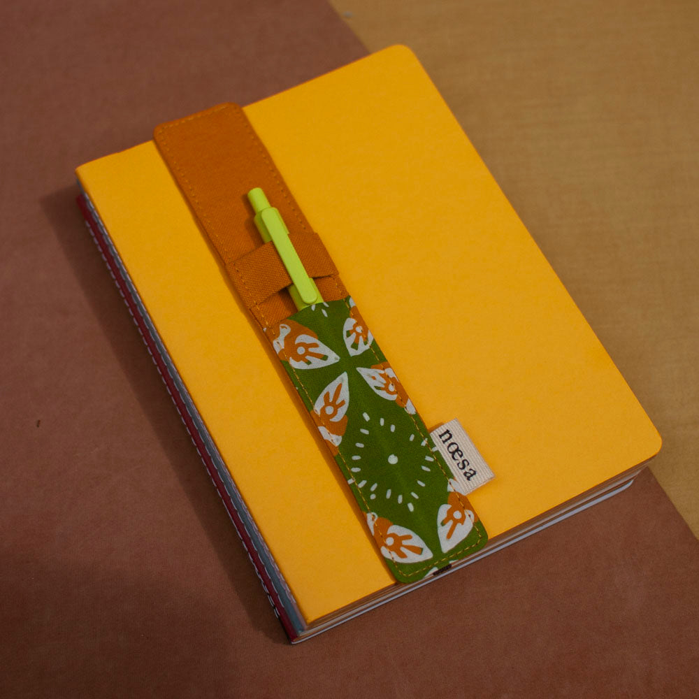 Jeda Batik Hutu - Cloth Bookmark and Pen Holder | Noesa