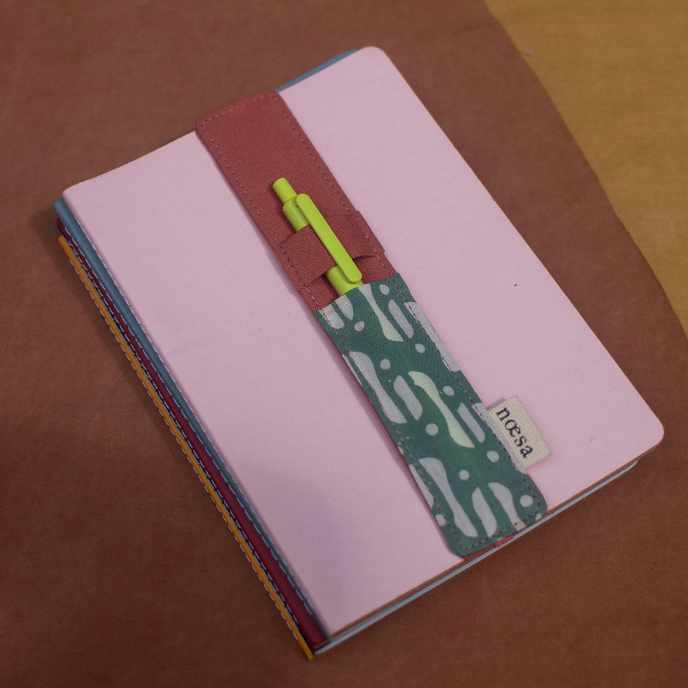 Jeda Batik Hutu - Cloth Bookmark and Pen Holder | Noesa