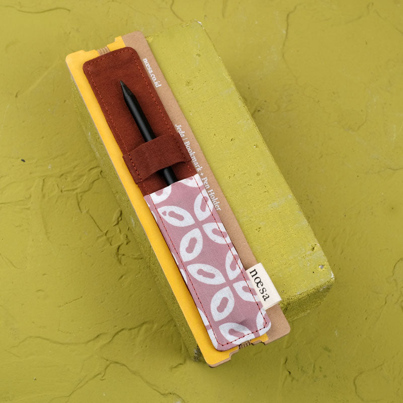 Jeda Batik Hutu - Cloth Bookmark and Pen Holder | Noesa
