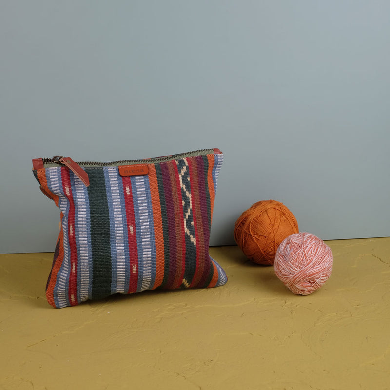 Kantong Pouch Tenun Ikat - Size L | Noesa