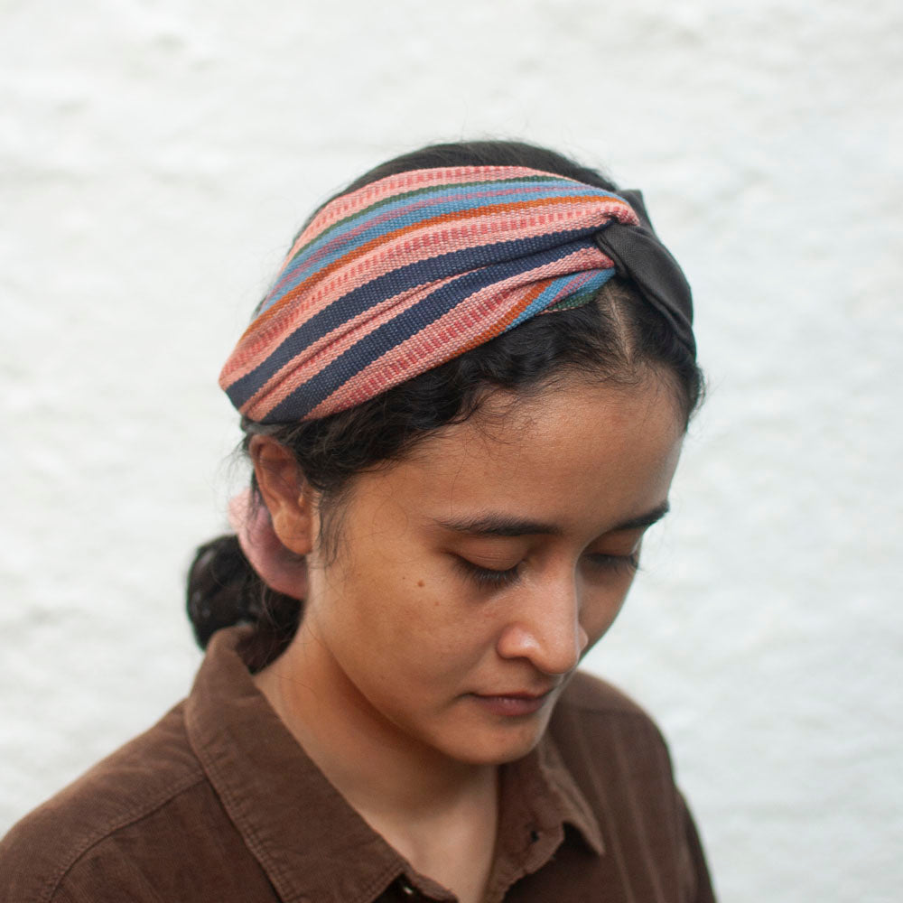 Simpul Bando - Tenun Ikat Bandana | Noesa