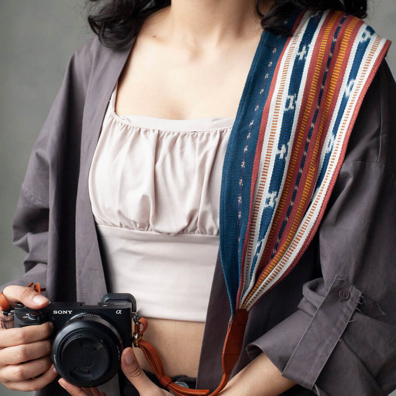 Sangkut - Natural Dye Tenun Ikat Camera Strap Size L | Noesa