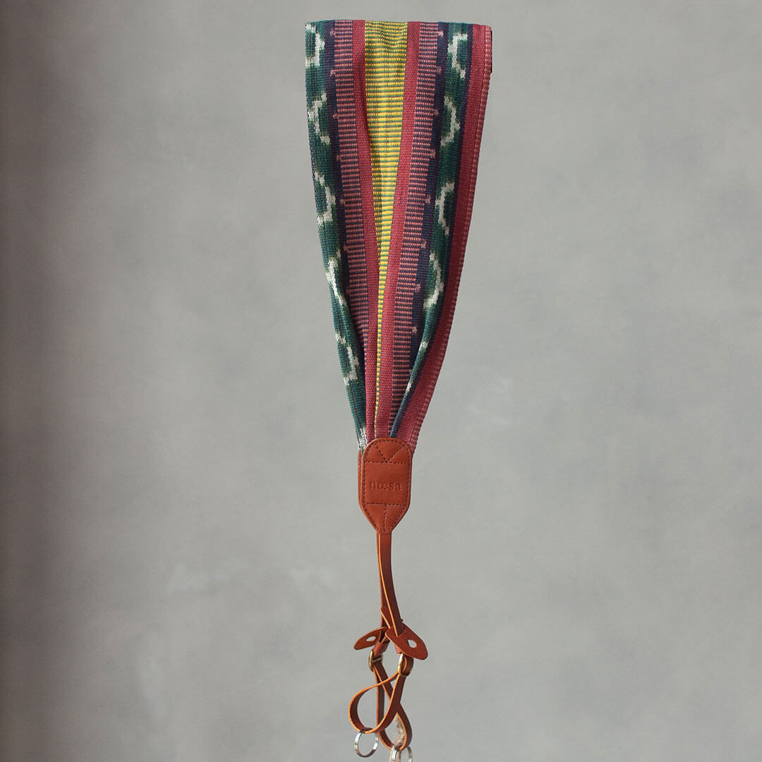 Sangkut - Natural Dye Tenun Ikat Camera Strap Size S | Noesa