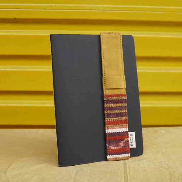 Jeda - Cloth Bookmark and Pen Holder | Noesa - 032-C23 - Noesa | Noesa